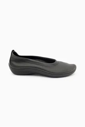 Arcopedico 'Guaji Ballet' - Black