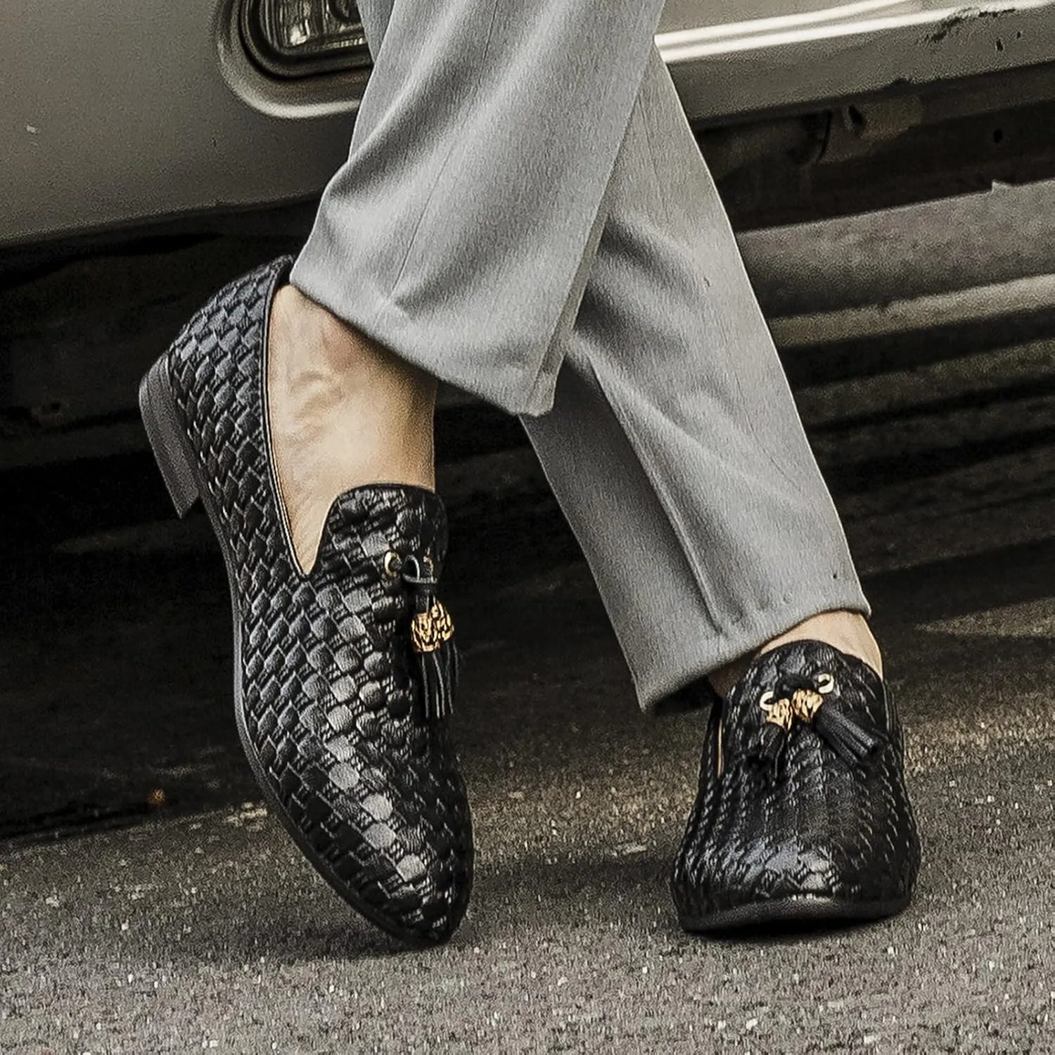 Meijiana Mens Fashion Loafers Wedding Dress Shoes for Men with Tassel Embellishment