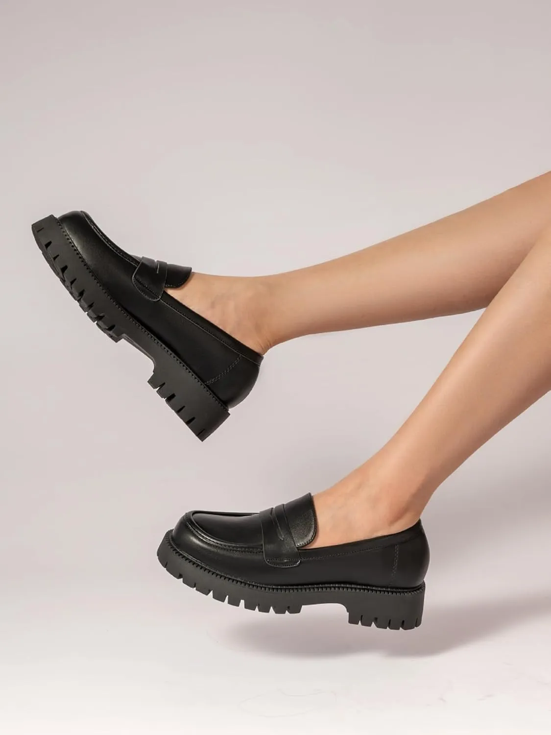 Women Lug Sole Chunky Heel Loafer Slip On Low Heel Closed Toe Trendy Pumps Business Work Office Lady Shoes Black