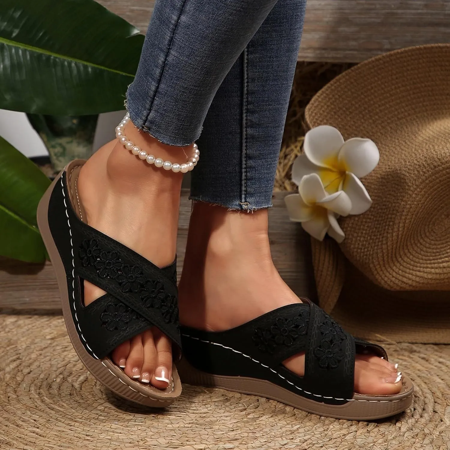 Women's Sandals Summer Retro Hollow Strap Thick Bottom Wedge Sandals for Outdoor Wear House Slippers for Women